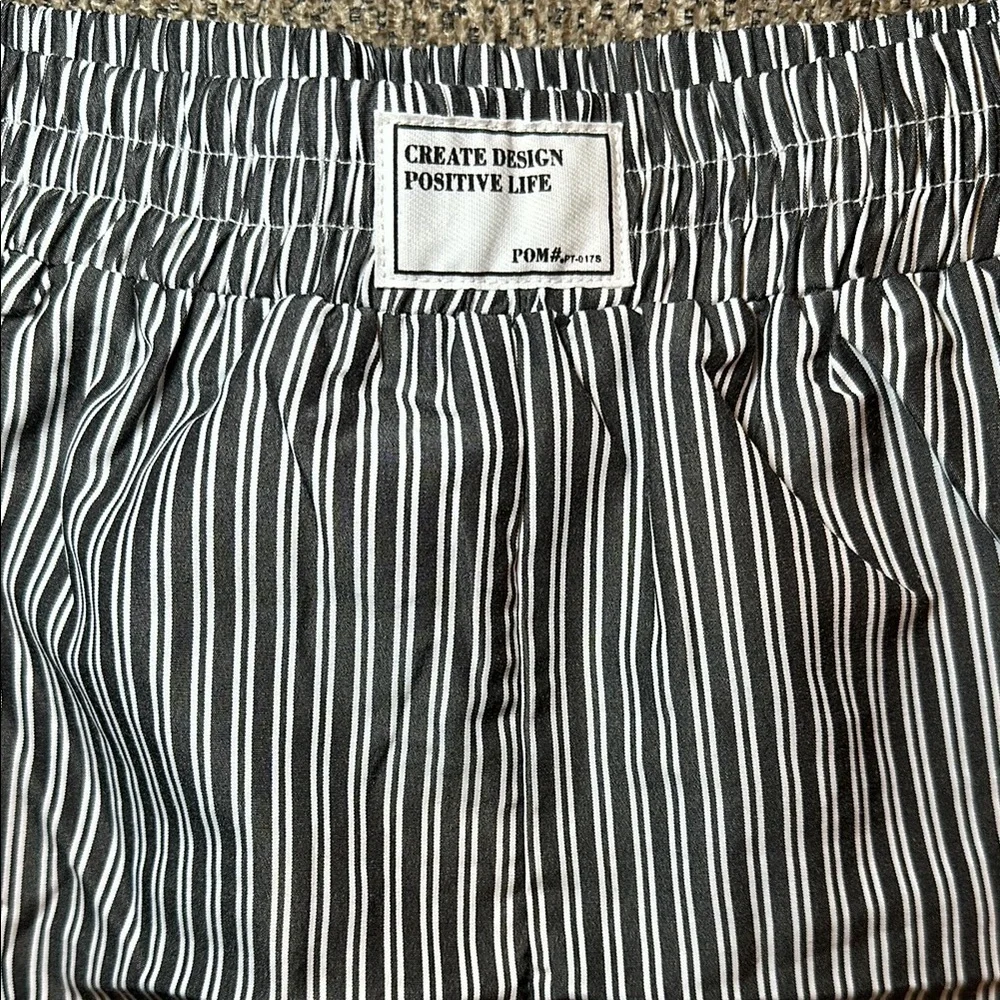 SHEIN Monochrome Striped High Waist Shorts